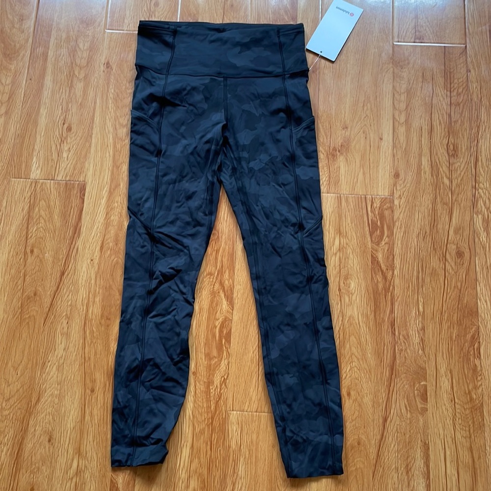Lululemon Fast and Free HR Tight 25” camo grey black size 6